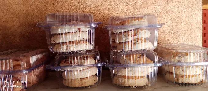 Bravo Bakery Cantt image 7