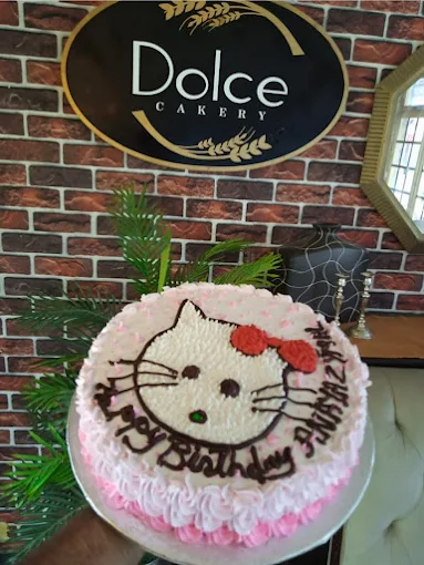 Dolce Cakery image 2