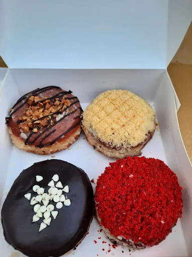 Porto's Donuts Quetta image 3