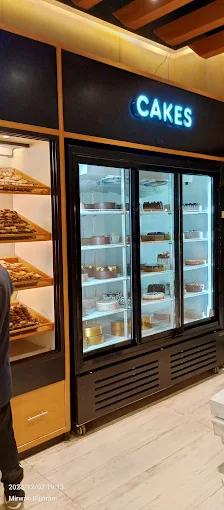 Utopia Dessert Shop image 7