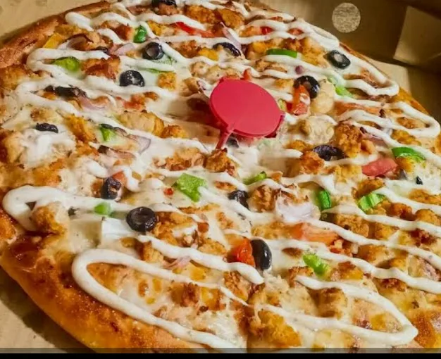 Zorinos Pizza image 2