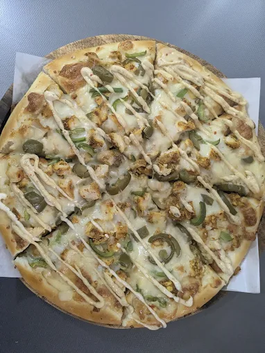 Zorinos Pizza image 4