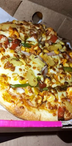 Zorinos Pizza image 5