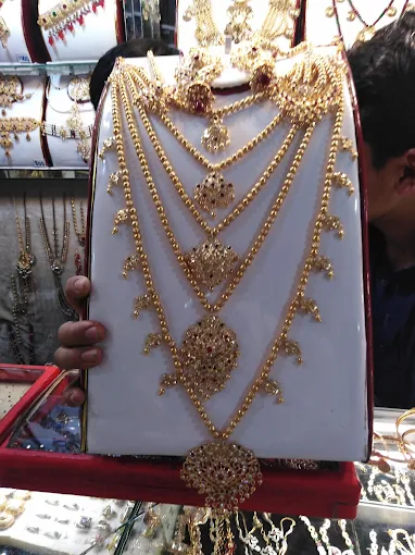 Dawood Shopping Centre image 7