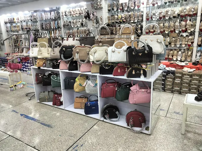 Haroon Shopping Centre image 2